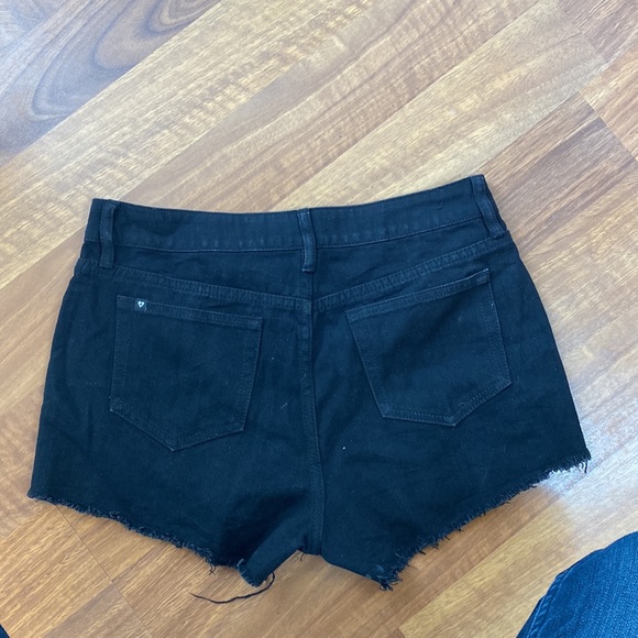 Black heart Checkered high rise shorts w detachable chain - Picture 5 of 5